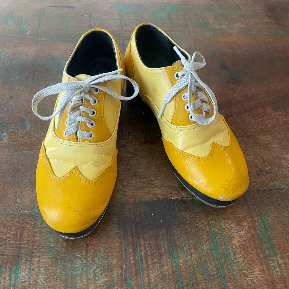 Yellow Miller and Ben tap shoes - size 35.5